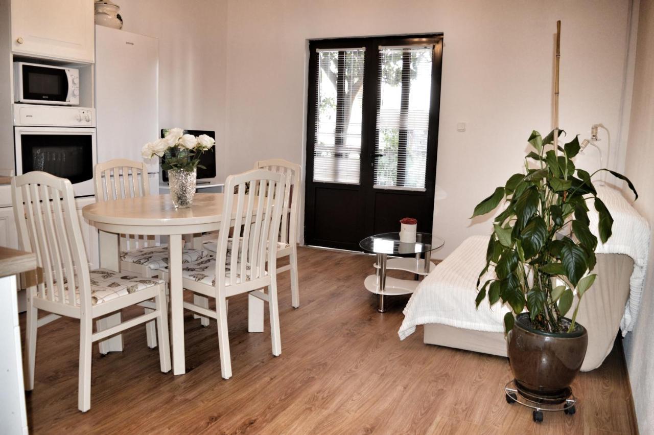 Apartment Nikolic Kaštela Eksteriør billede