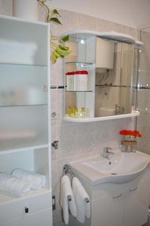 Apartment Nikolic Kaštela Eksteriør billede